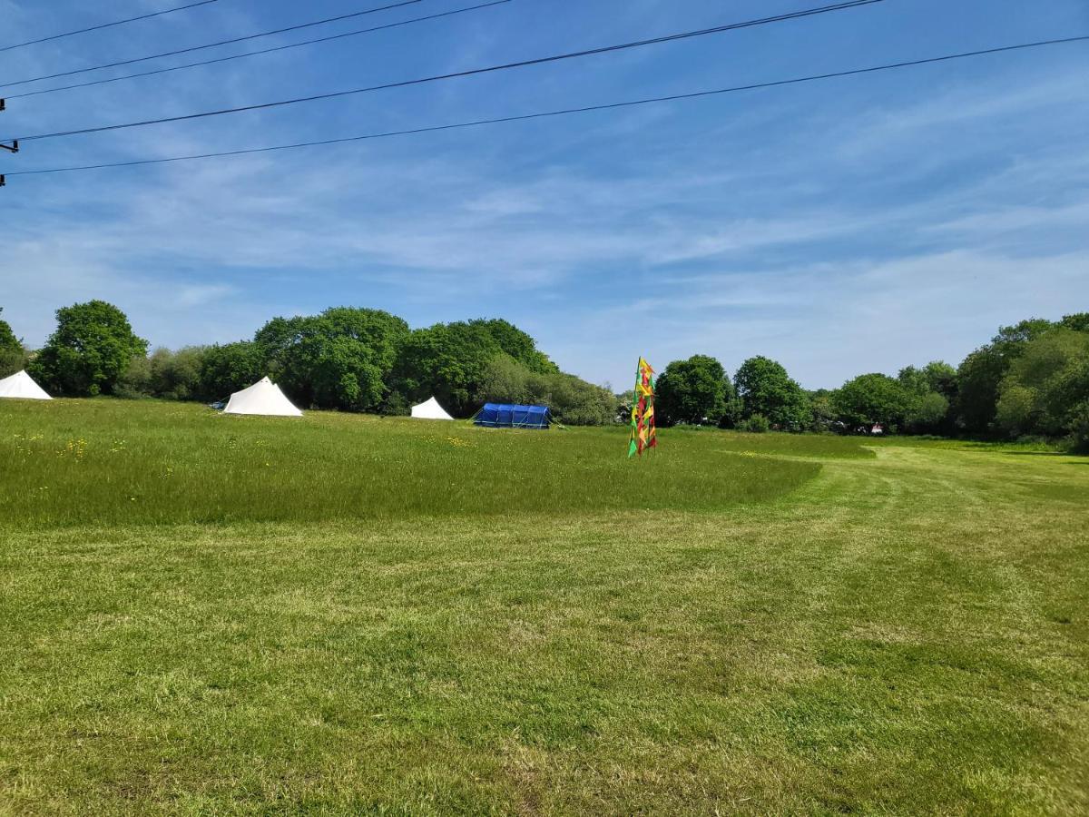 Dorset Glamping Fields 호텔 Corfe Mullen 외부 사진